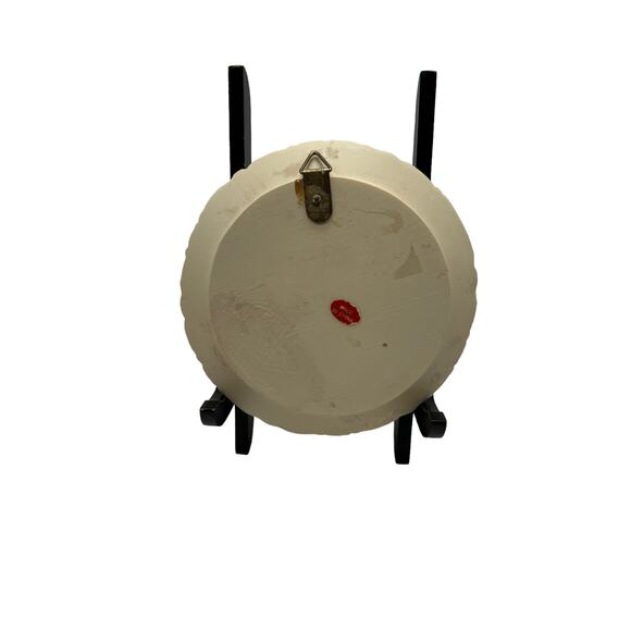 Vintage Resin Woodland Fairy with Berry Branch Plaque - Picture 3 of 3